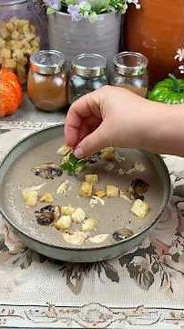 Supă cremă de ciuperci în 10 minute.