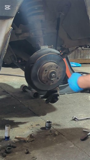 Bad Wheel Bearing Sound! 🛠️ How to diagnose it fast!