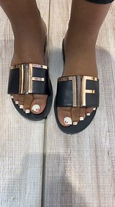 65K views · 1K reactions | You can never wrong with our classic styles come through and shop with us 殺❤️冀勺 Don’t forget to follow us on TikTok https://vm.tiktok.com/ZMMGLpnp8/ | Mud | Facebook