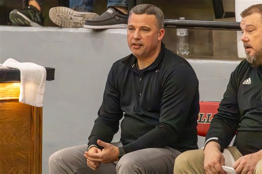 Shallowater coach hospitalized after Central Texas crash