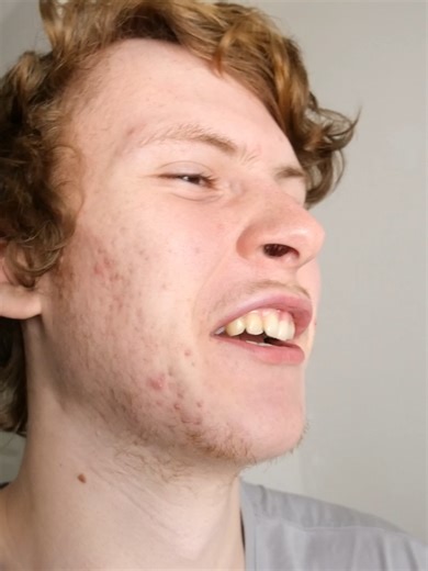 When your friend shows you a video but they keep getting messages #fyp #foryou