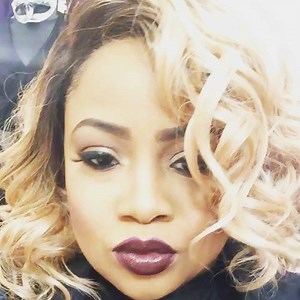 94K views · 6.1K reactions | Let me ❤️ U Down. What you know about that 90's R&B? Photo shoot warm up in affect. This is my life . #thecurvyplusmodel #chicandcurvy #myplussizelife #mycurvylife | Janna Plus Model | Facebook