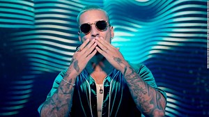 Maluma estrena "Agua de Jamaica" - CNN Video
