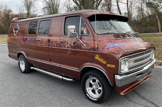 Custom 1977 Dodge Tradesman B200 Van