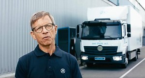 CeTrax lite is ZF’s all-electric 🔌 🔋 central drive solution designed for use in delivery vans and light commercial vehicles up to 7.5 tons and offers a peak power performance of 150 kilowatts. 💪 ZF expert Bernard Hunold explains the technology. 👇 | ZF Group