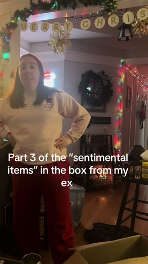 Part 3: Special shout out to Paul and Amanda and @wowbutter. I really do love a nut free butter for my snacks 😂 #breakup #singlelife #whatsinthebox #unboxing #myexboyfriend