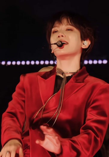 Celebrating Baekhyun's Dreamy Performance