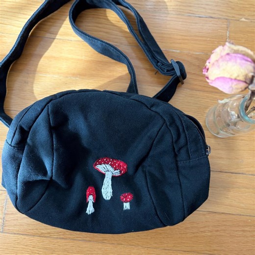 Seashell Crossbody Bag With Embroidered Mushrooms - Etsy