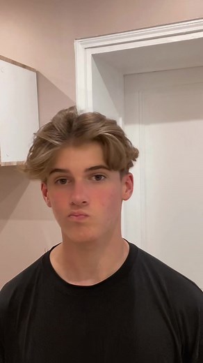 Quick and Easy Middle Part Hairstyle Tutorial