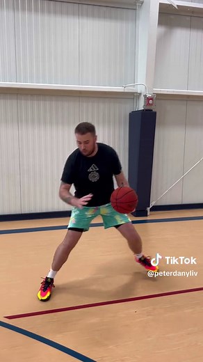 Mastering the Kyrie Irving Step Back Move