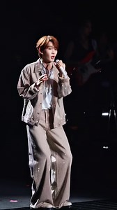 1.8M views · 96K reactions | 贪恋怀抱温度，心动依旧炽热。LIVE版 「别让爱凋落」 Cr：王赫野Studio官方抖音 #王赫野 #天赐的声音 | 浙江卫视 | Facebook