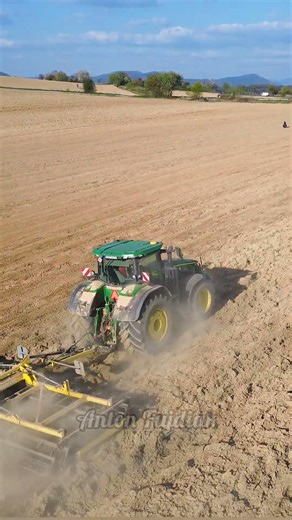 JOHN DEERE 8R 370 + BEDNAR SWIFTER #traktor #tractor #agriculture #johndeere #bednar