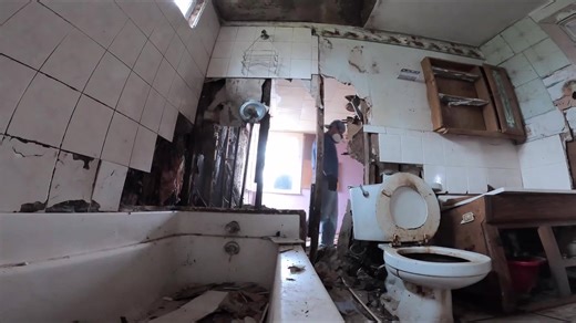 Bank foreclosure auction property turns into complete disaster