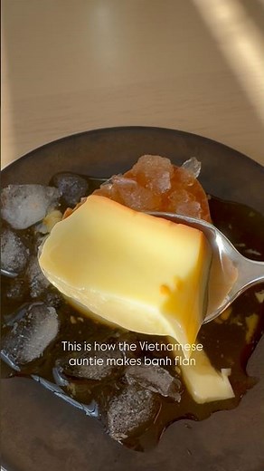 How Vietnamese Auntie makes Banh Flan #vietnamesehomecooking #banhflan