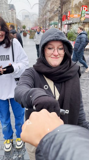 28K views · 60 reactions | Fake Lizard Prank On Girls!年 . . . #pranks #realpranks #real #prankster #entertainment #viralreels #reels2023 #lizard #lizardprank | Fashion Everyday | Facebook