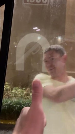 Wow!!!! Is that Jaime Perkins washing my windows?? Love this guy.