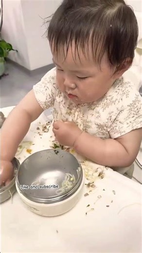 Hungry baby🤣#baby#tiktok#explore#status#trending#cutebaby#funny#comedy#food#cooking#love#top#share