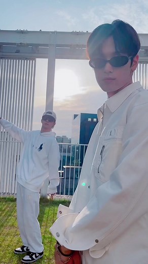 더보이즈 주연 손을 잡아 따라와 챌린지 | GANADARA