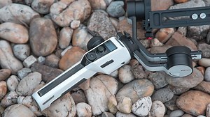 3.7K views · 212 reactions | Detailed unboxing video of the Alpine White MOZA AirCross 2 balancing, hyper shooting, and auto-tuning skills. - Check the full video to see the gimbal's performance with Sony A7III, Panasonic GH5, and Panasonic S1. - Video Source: https://www.youtube.com/watch?v=xxgno3NQR8o #AlpineWhite #MOZA #GudsenMOZA #Gudsen #MOZAAirCross2 #Gimbal #Review #Unboxing #Film #Sony #Panasonic #Fuji #Camera | Gudsen MOZA | Facebook