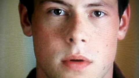 Glee- Quinn Tells Finn She's Pregnant-0