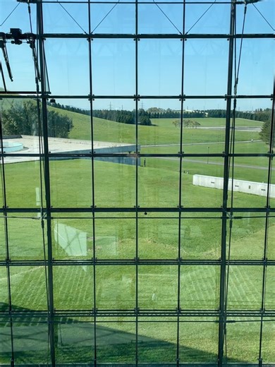 わたりどり とんだ｜バンライフ夫婦旅 on Instagram: "YouTube日本一周車中泊旅🚐 北海道 札幌/恵庭/千歳 編メモ✏︎ ご視聴ありがとうございました✨ 「みよしの」さんは餃子カレーを食べないと失格！ というコメントが多数寄せられました💦 またきっとリベンジしたいと思います😂 翌日、車中飯で食べた恵庭そばもgoodでした👍 📍モエレ沼公園 〒007-0011 北海道札幌市東区モエレ沼公園１−１ 📍麺屋 彩未 @menyasaimi 〒062-0010 北海道札幌市豊平区美園１０条 ５丁目３−１２ 📍旭山記念公園 @asahiyamapark_shop 〒064-0943 北海道札幌市中央区界川４丁目１−３ 📍サンドイッチ工房 サンドリア @s.sandoria5993 〒064-0808 北海道札幌市中央区南８条西９丁目 ７５８−１４ 📍チキンペッカー @chicken.pecker 〒004-0052 北海道札幌市厚別区厚別中央２条 ４丁目１１−３９ 📍みよしの 恵庭店 @miyo_spr 〒061-1409 北海道恵庭市黄金南７丁目１８−１ ア