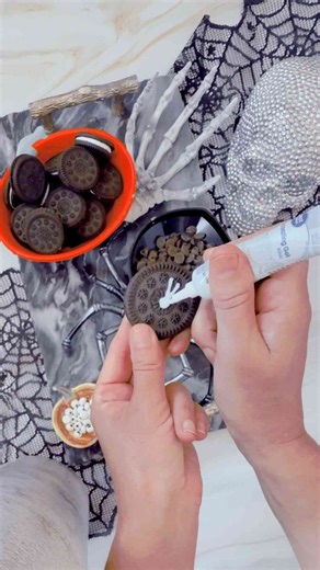 Oreo Halloween Cookies