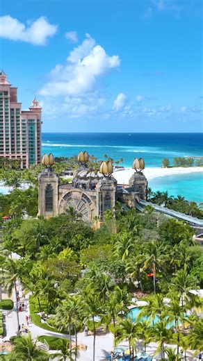 In any direction, the beauty of Paradise will greet you. Find your way here: bit.ly/ATLOffersFB #TheDiscoveryofaLifetime #AtlantisBahamas | Atlantis Bahamas