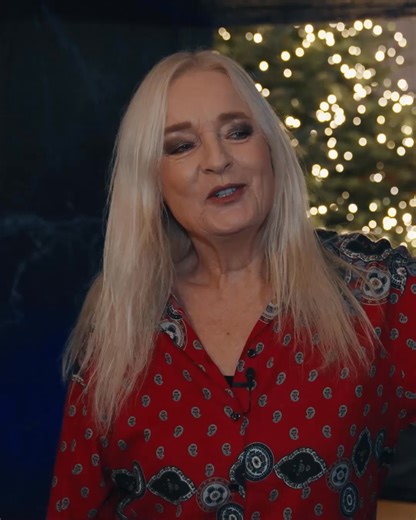 Til november og december drager vi igen ud i landet og spiller julekoncerter. Jeg håber vi ses ❤️ | Anne Linnet