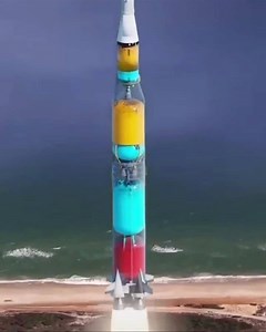“If rockets were transparent” this is a launch to orbit showing in real time fuel burn and staging of the Saturn V rocket. • Fuel color ⤵️ Red: Kerosene RP-1 Orange: Liquid Hydrogen LH2 Blue: Liquid Oxygen LOX — — View more @spacespot 🚀 Video Credit: HazeGrayArt (YouTube) | Space Spot