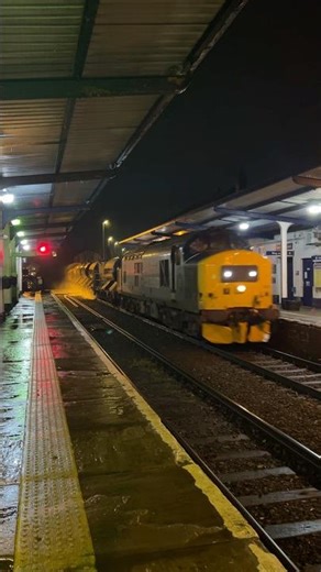 Class 37 419 & 219 passing Driffield with a tone #india #china