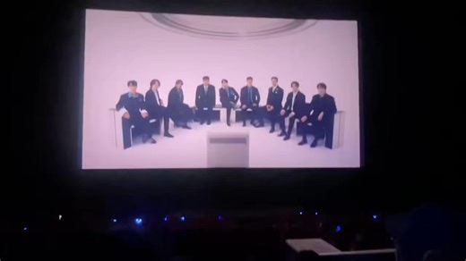 8K views · 468 reactions | Khoảnh khắc nhìn thấy đoạn chuyển từ que light màu xanh đến Subong chính thức, tim tui như ngừng lại. Cảm ơn hành trình 20 năm qua đi cùng nhau. Cảm ơn bản thân đã giữ đúng lời hứa sẽ ở bên các anh dù là 10 năm hay 20 năm sau nữa. Luôn trân trọng và yêu các anh thật nhiều  Vtrans by JustSJVN DO NOT REUP ❌ | Just SJ - Super Junior Vietnamese Fanpage | Facebook