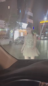 Ngày mà gặp được 10 anh với 10 chị như này thì nghèo chỉ còn là cái tên 😂 | Ngọc Huyền Nguyễn