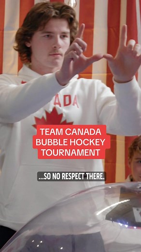 Team Canada teammates face off in a hilarious Bubble Hockey tournament. 🇨🇦🫧🏒 Watch the full video on TSN’s YouTube page! #WorldJuniors