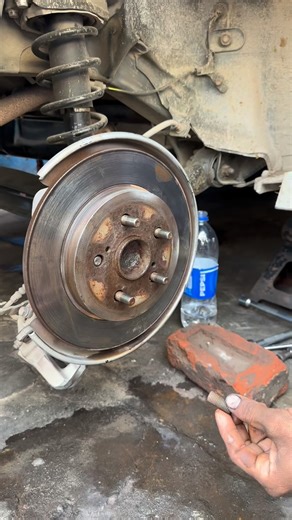 Alsharifauto on Instagram: "When wheel Stud Damage!!How To Install Wheel Stud Use Trick #asacarinfoermation #wheelstud #fyp #fixed #pakwheels"