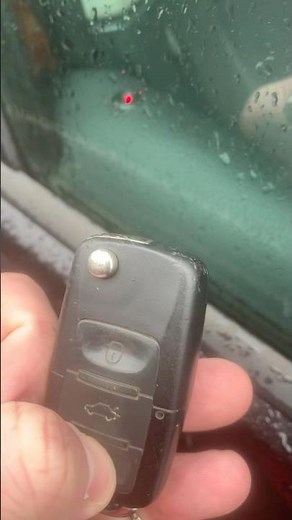 Mk5 golf random key fob issue 🤷🏻‍♂️🙈 #automobile #golfcars #mechanic #volkswagencars #key