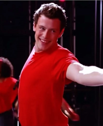 i just rewatched the first scene.... Rachel would love this #finnhudson #corymonteith #glee #gleek #rachelberry
