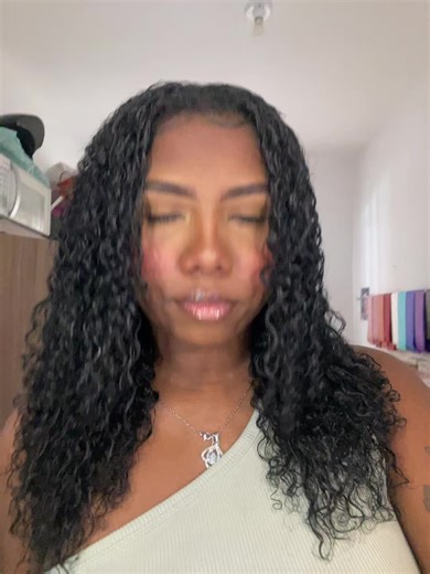 Os vídeos de julia 💜 (@juliabrclls) com som original - g✮