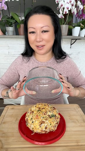 Bacon Cheddar Cheeseball Recipe #easyrecipe #recipe #thanksgiving #bacon #cheeseball | By Nay A