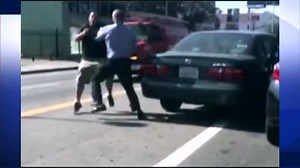 31K views · 257 reactions | VIRAL VIDEO: Extreme road rage caught on camera when two LA drivers come to blows -- with one driver almost hit by a passing van. - (Warning: This item contains material that some viewers may find disturbing due to the graphic nature.) | WSYX ABC 6 | Facebook