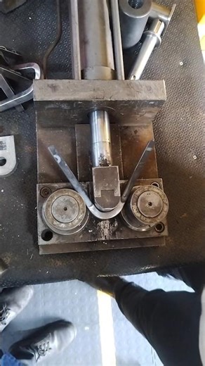 FOLDING FCAW WELDED STEEL MATERIALS FOR SIDE BEND TESTING PURPOSES IN MECHANICAL LABORATORY