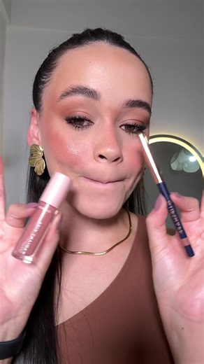 Lip Combo Lindoo: Chic e Elegante com Bruna Tavares