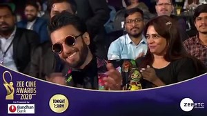 This moment is going to be your favourite from #ZeeCineAwards2020! Don’t miss! Tune in to #ZeeCineAwards2020 NOW on Zee ETC Bollywood | ETC Bollywood