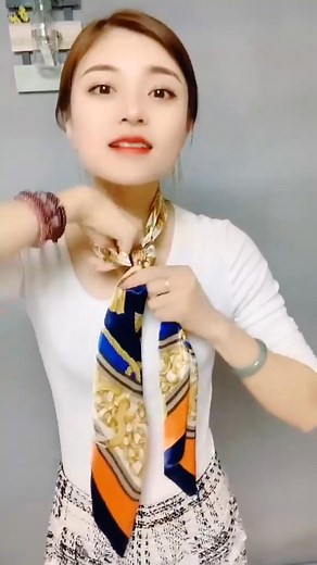 4.2K views · 79 reactions | #scarf #scarfstyles #scarfhacks #fyp #scarftutorial #scarftie #foryou #howtowear | Life Craft Ideas | Facebook