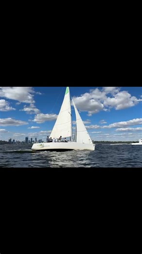 Perth City and all its amazing natural elements. The wind, the river, the sunny days... That rare sensation of stillness in such a vibrant capital city that only sailing the Swan River can provide. Book your sailing charter with us this summer, and don't worry about a thing for the time being. | Swan River Sailing