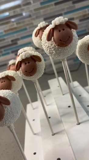 Easy Sheep Cake Pops Tutorial