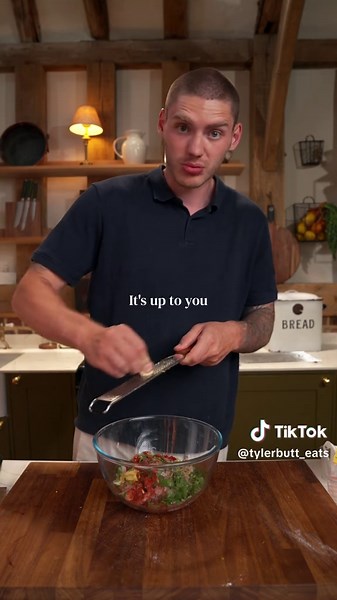 Cheesy Chicken Burgers with Sriracha Mayo Recipe