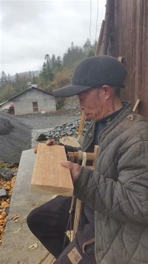 Traditional Woodworking Skill – Shaping Wood by Hand 🪵🔧