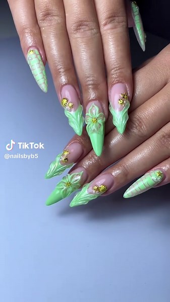 nails_by_B sur TikTok