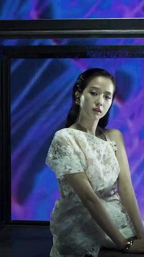 #JISOO with Dior as cover star of Vogue Korea April issue.🔥