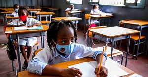 O regresso às aulas presenciais em Angola quase um ano depois